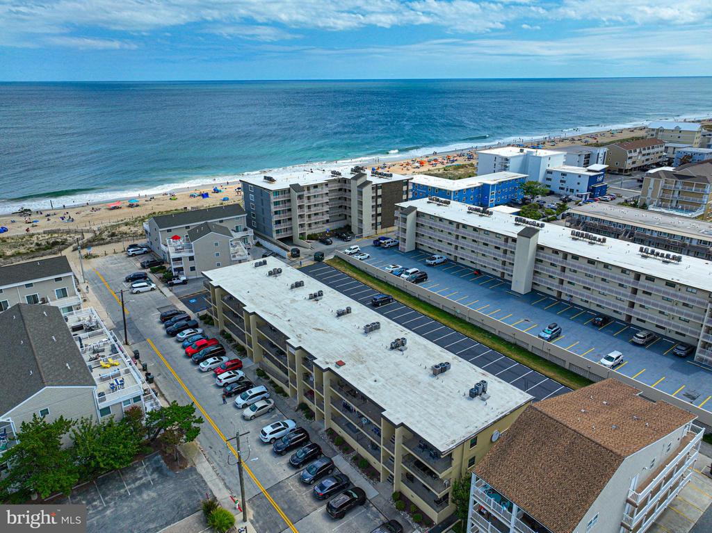 9 47TH STREET 207