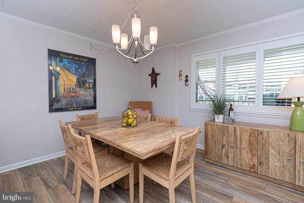 9 47TH STREET 207