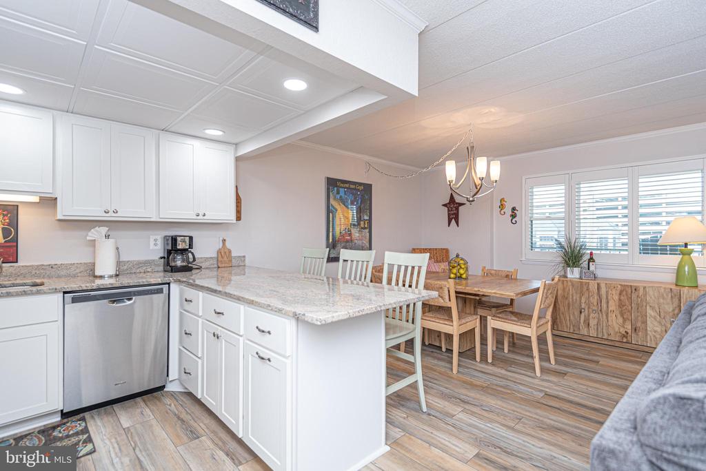 9 47TH STREET 207