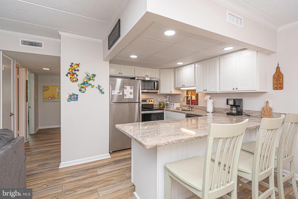 9 47TH STREET 207