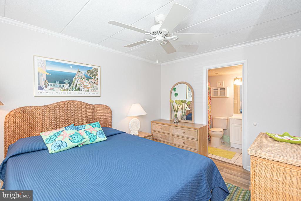 9 47TH STREET 207