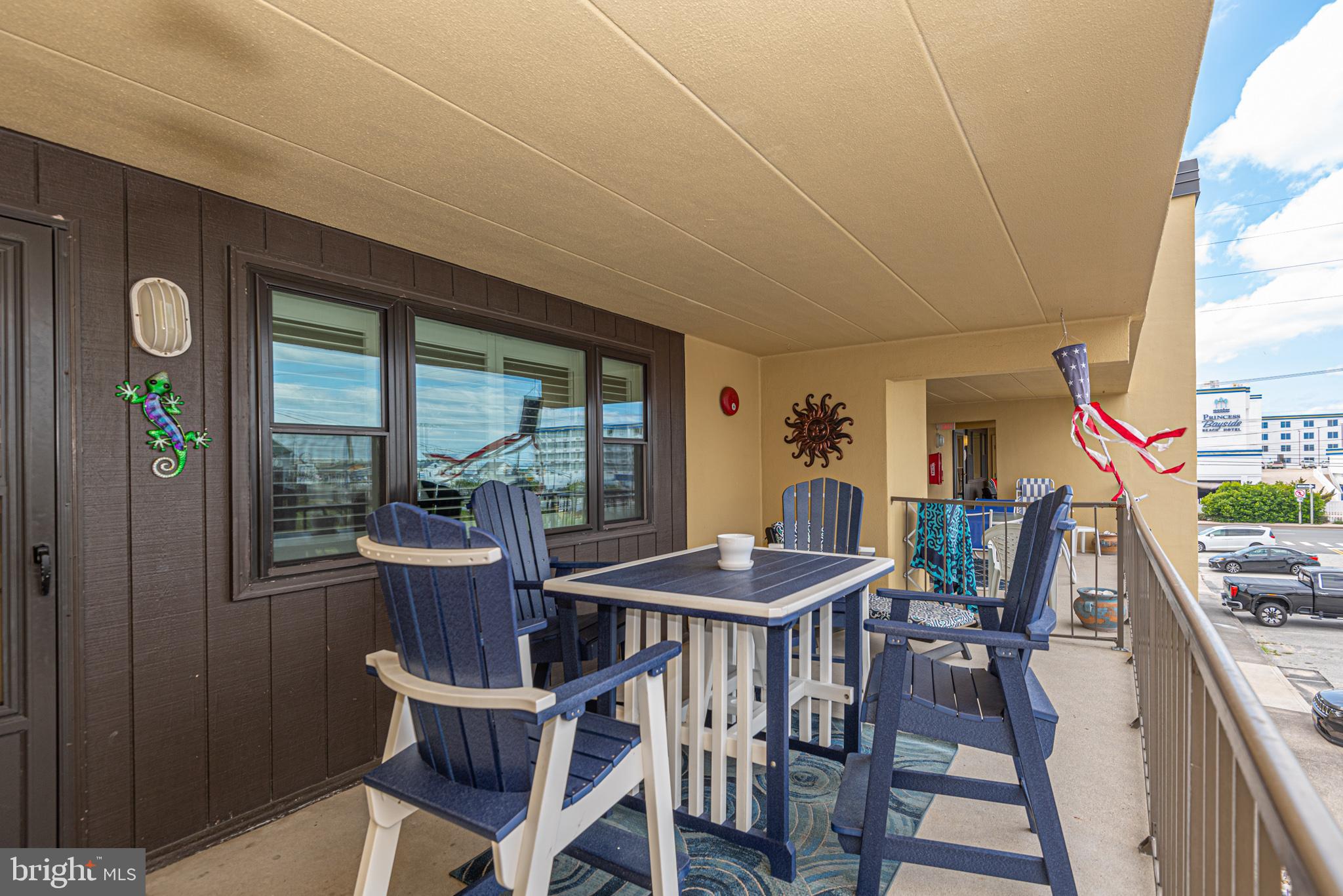9 47TH STREET 207