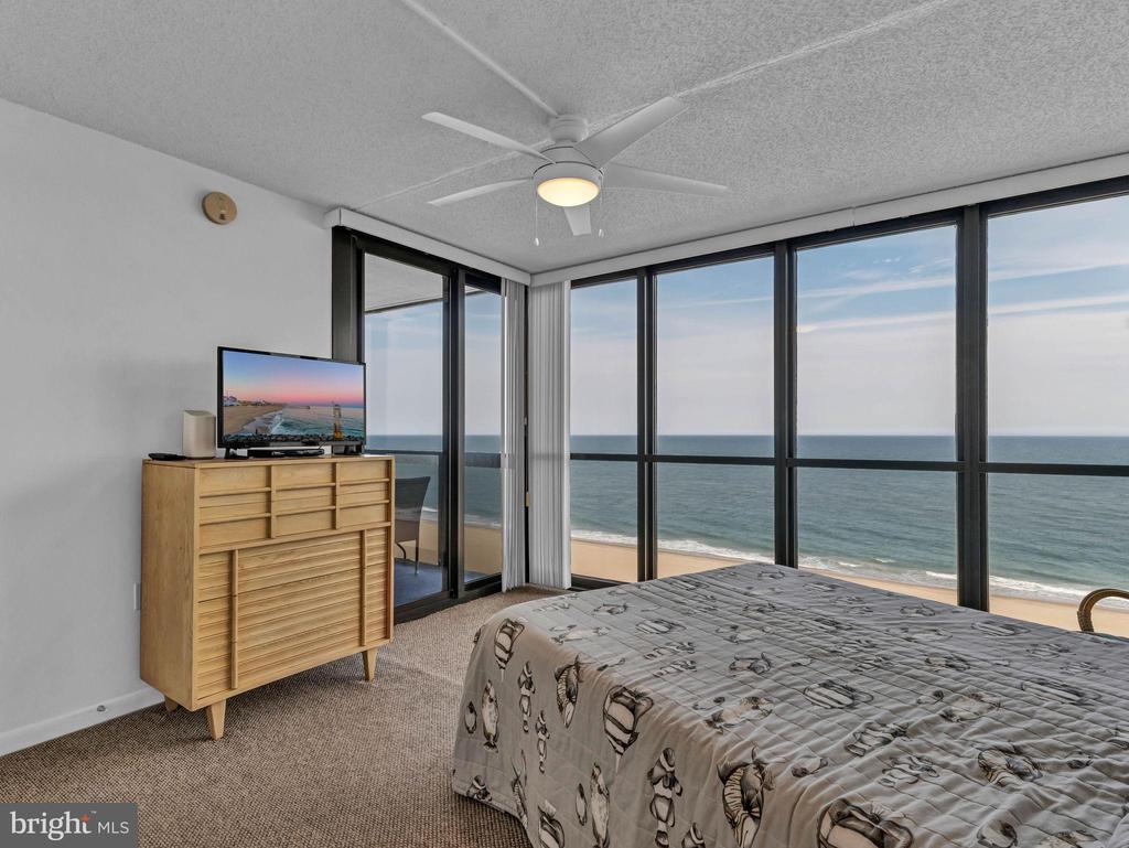 10900 COASTAL HIGHWAY 915
