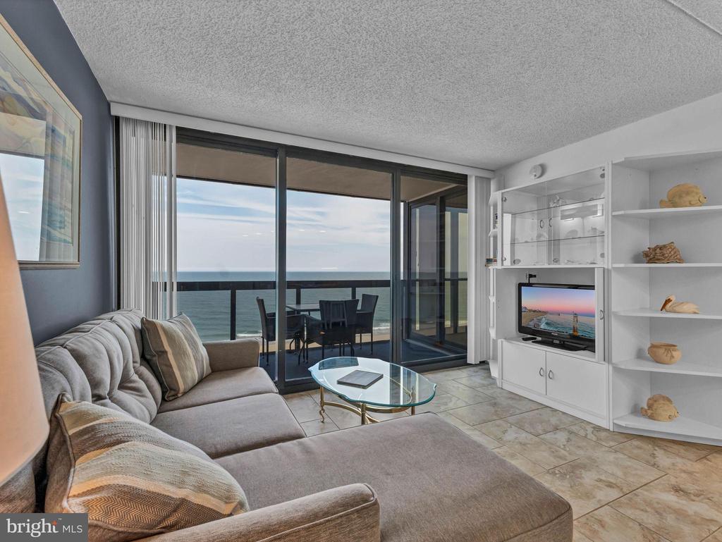 10900 COASTAL HIGHWAY 915
