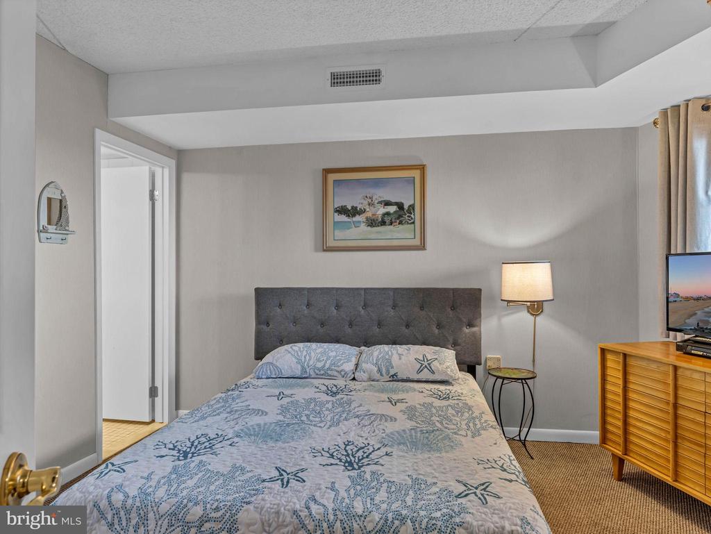 10900 COASTAL HIGHWAY 915