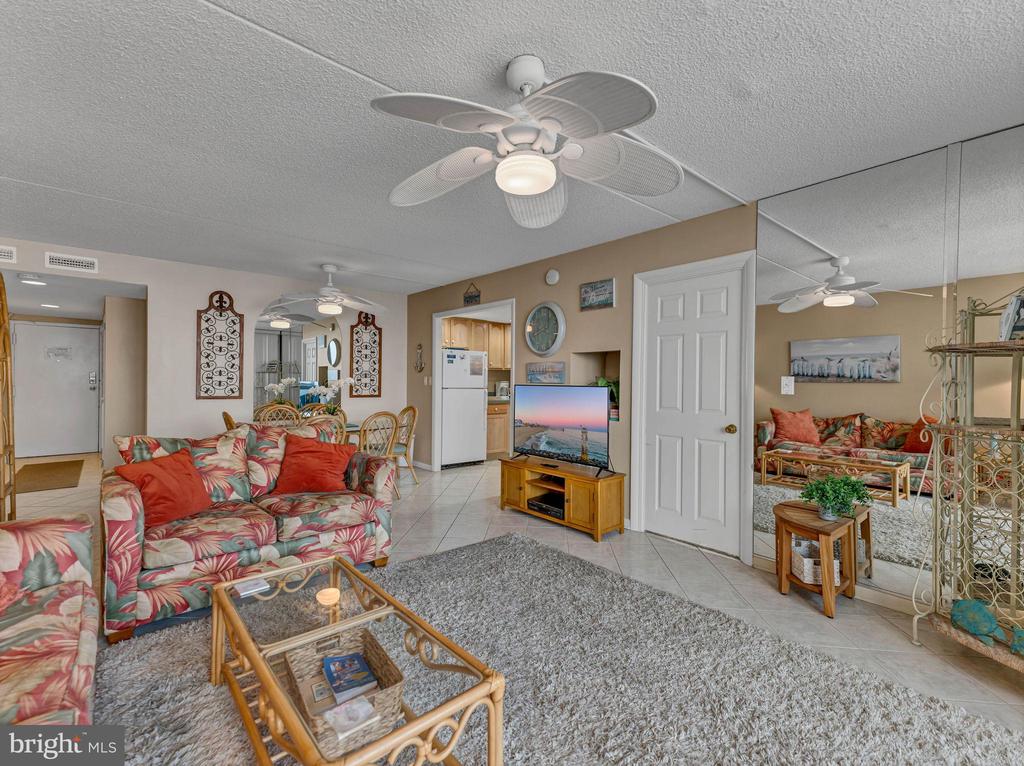 10900 COASTAL HIGHWAY 1702