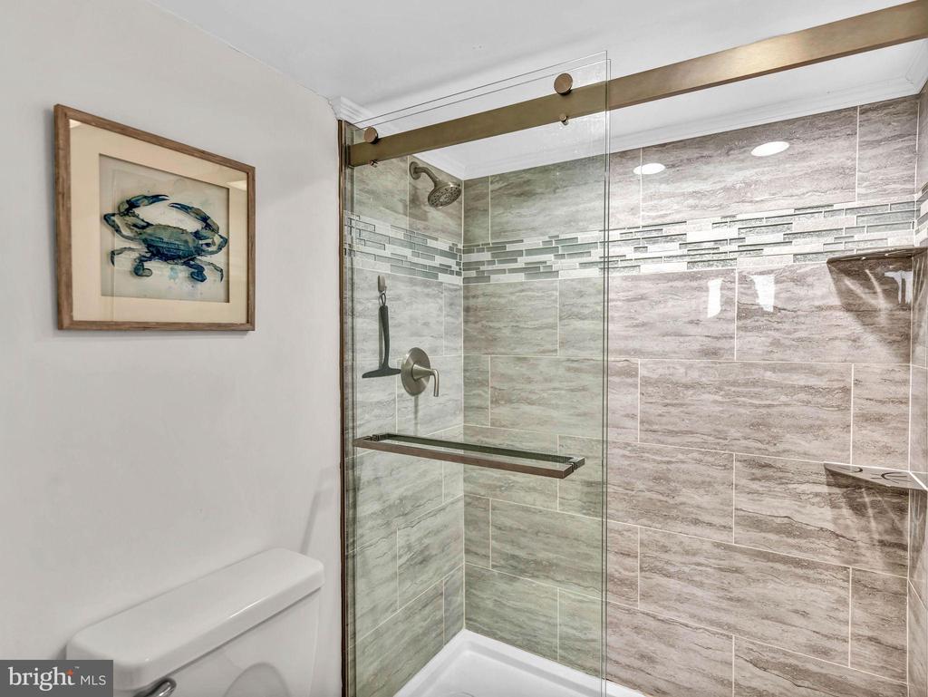 10900 COASTAL HIGHWAY 1702