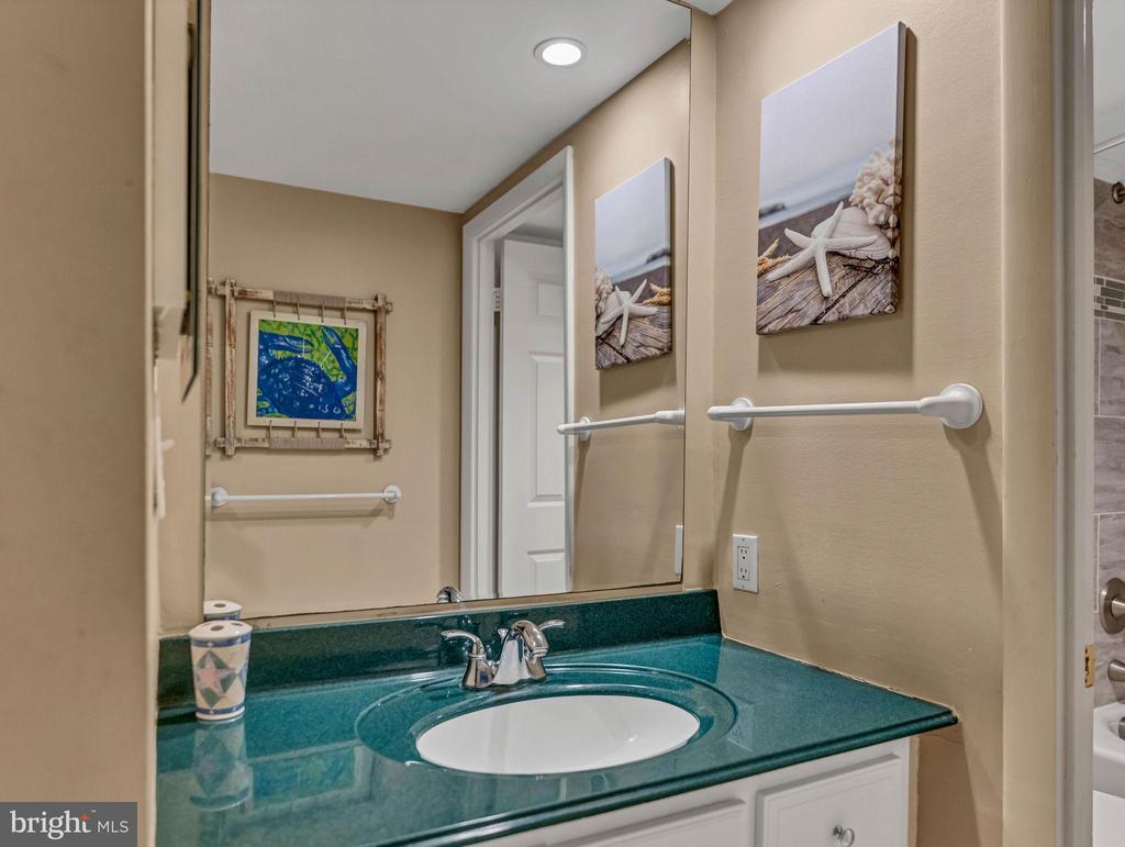 10900 COASTAL HIGHWAY 1702