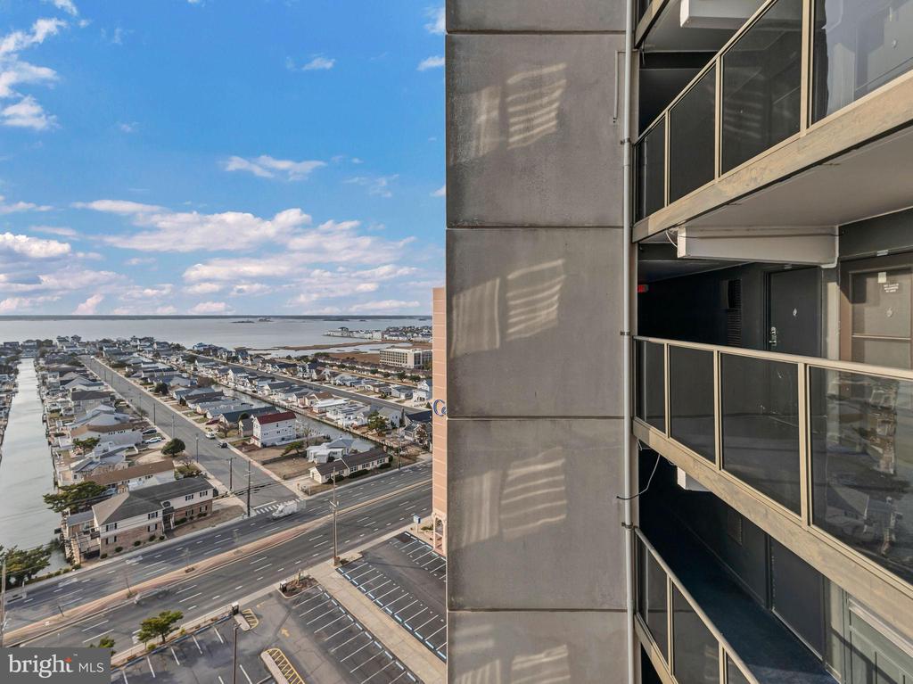 10900 COASTAL HIGHWAY 1702