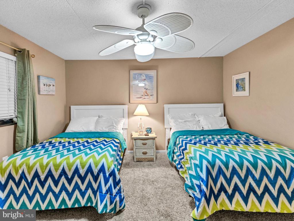 10900 COASTAL HIGHWAY 1702