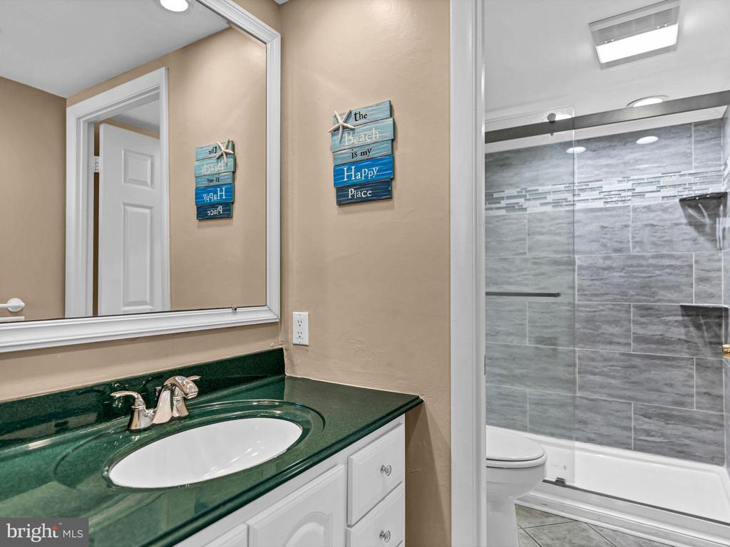 10900 COASTAL HIGHWAY 1702
