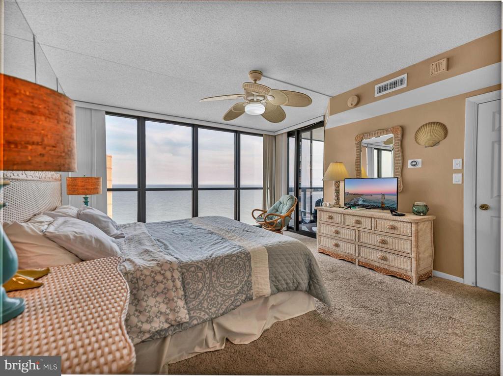 10900 COASTAL HIGHWAY 1702