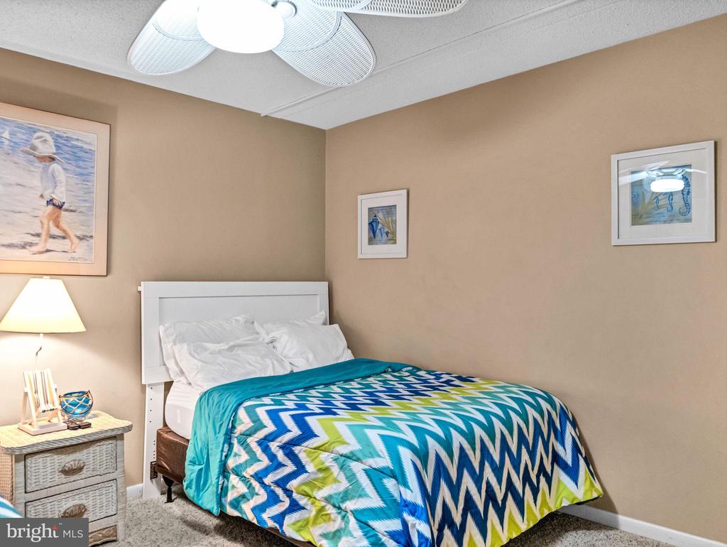10900 COASTAL HIGHWAY 1702