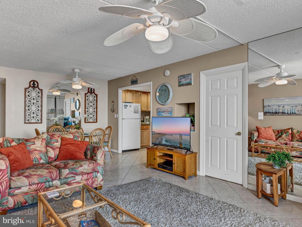 10900 COASTAL HIGHWAY 1702