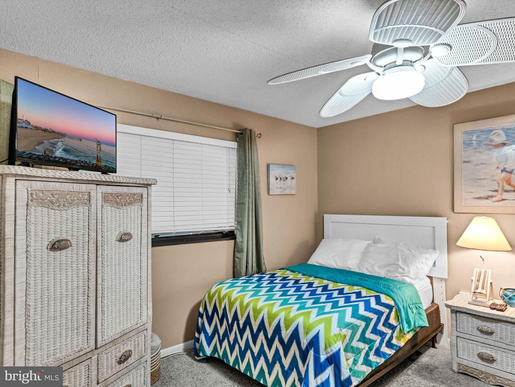 10900 COASTAL HIGHWAY 1702
