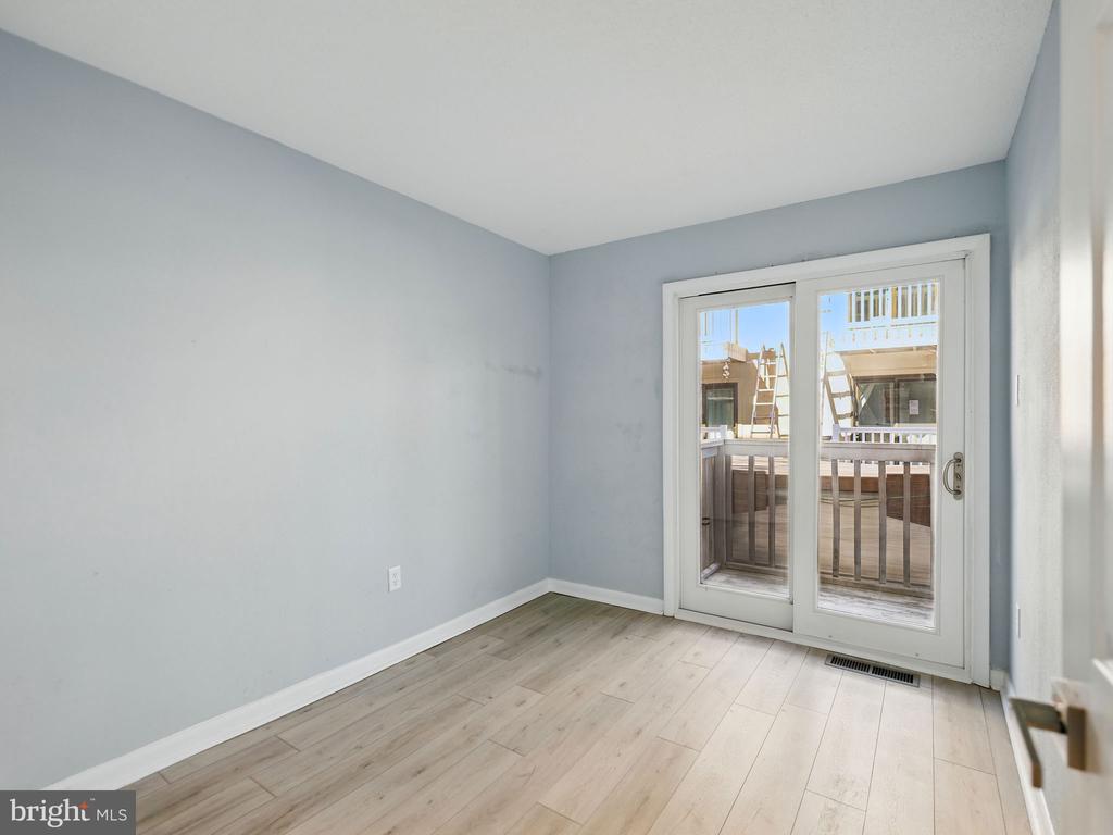 152 JAMESTOWN ROAD 10101