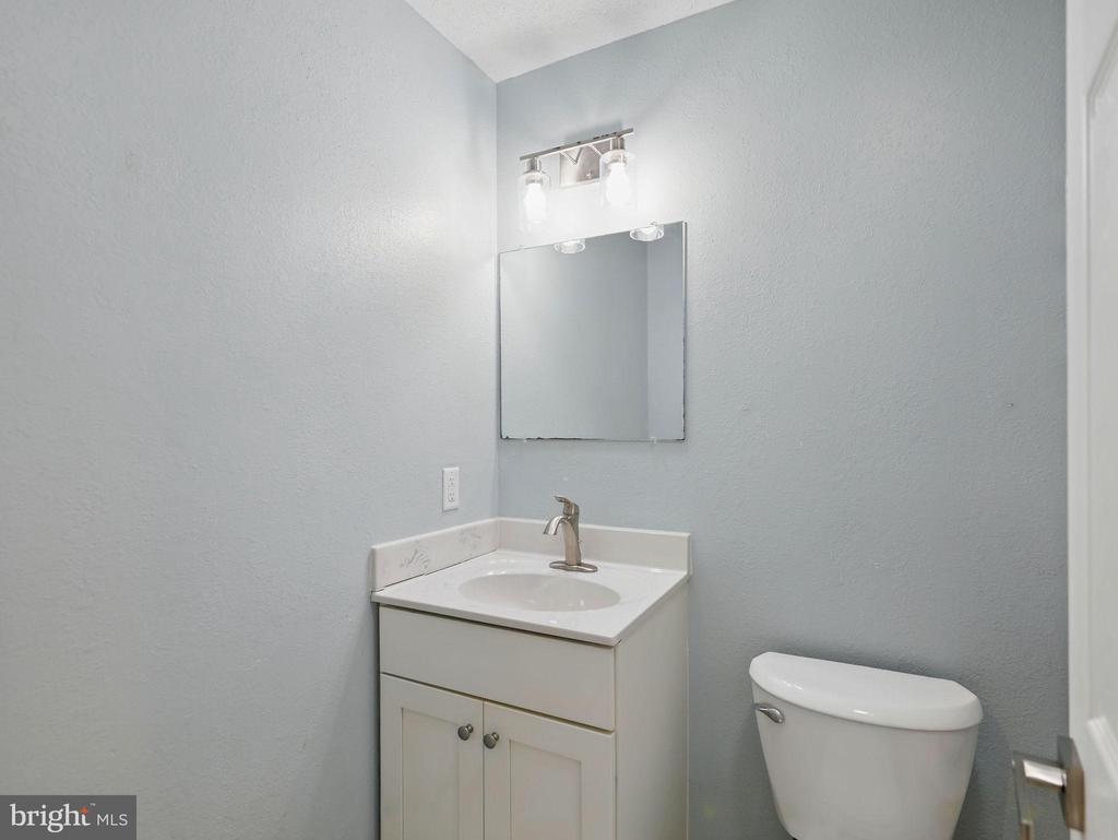 152 JAMESTOWN ROAD 10101