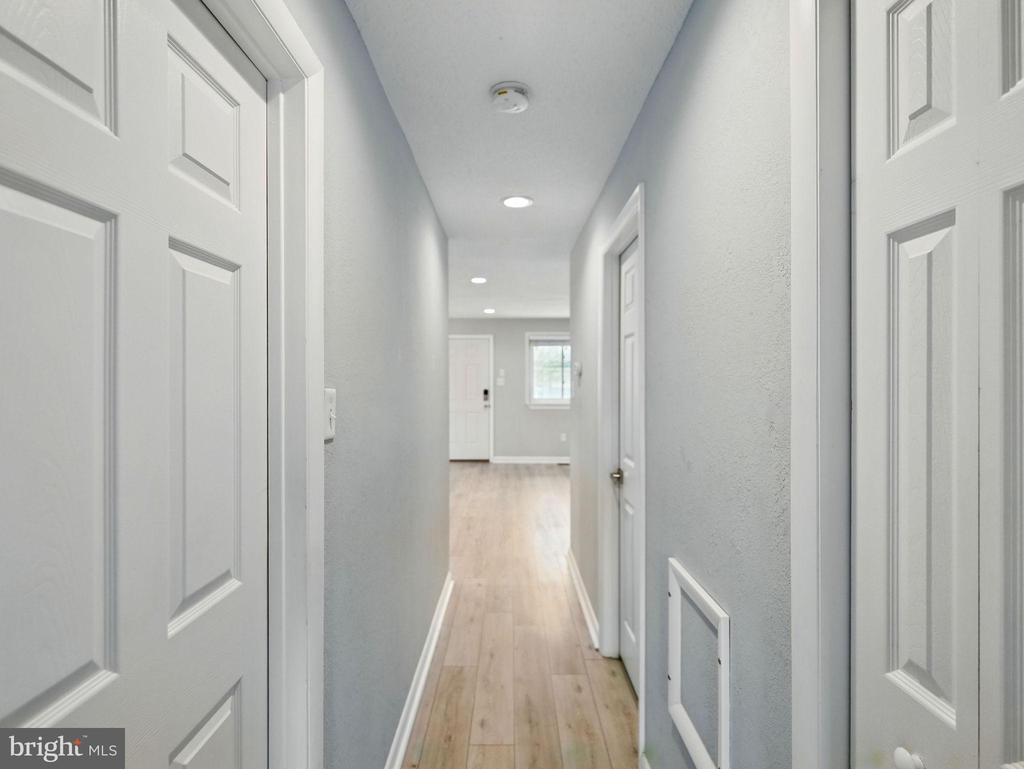 152 JAMESTOWN ROAD 10101