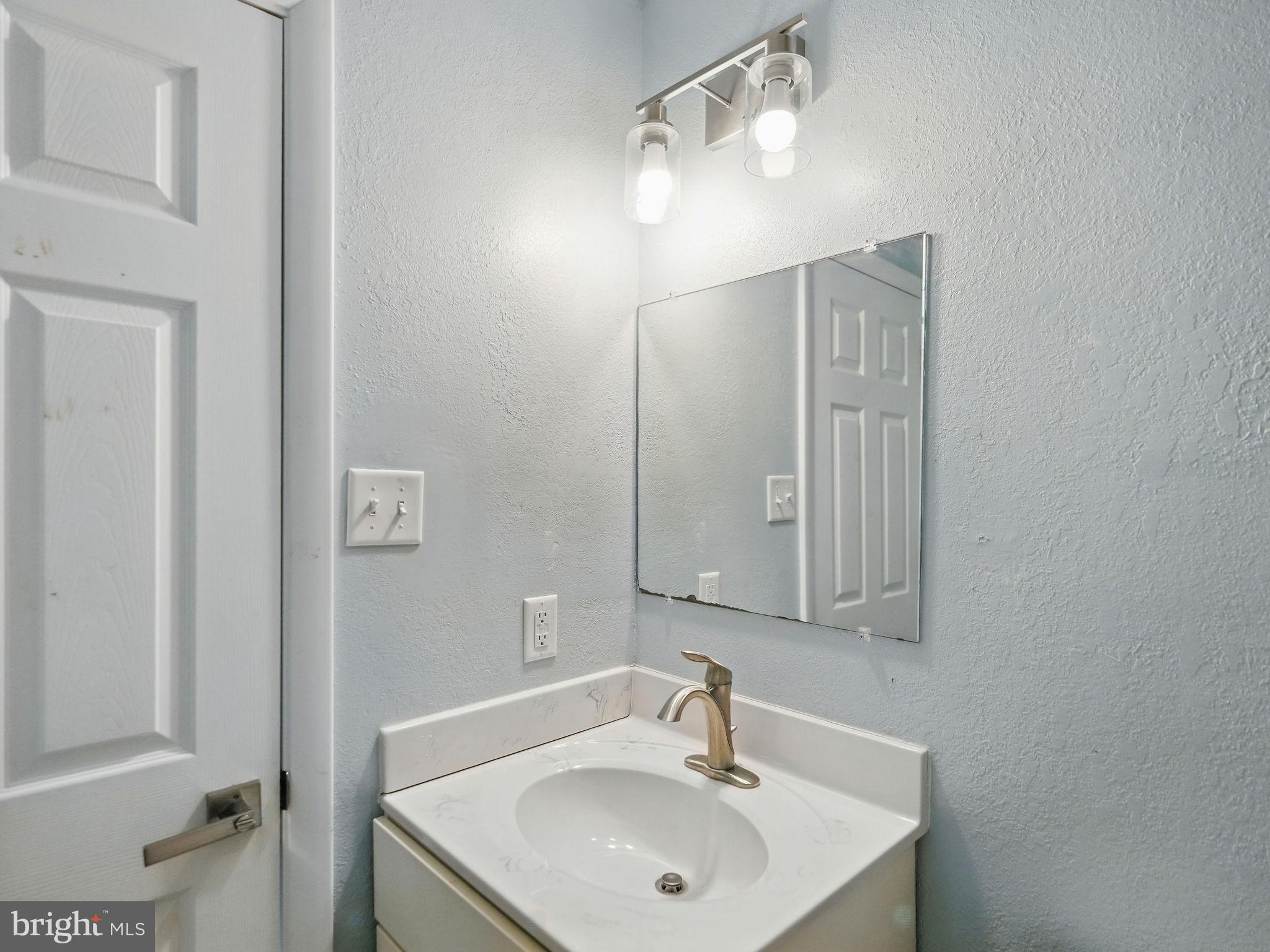 152 JAMESTOWN ROAD 10101