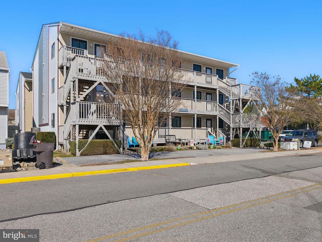 152 JAMESTOWN ROAD 10101