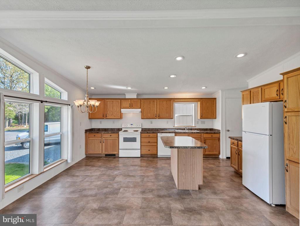 9811 PEERLESS ROAD