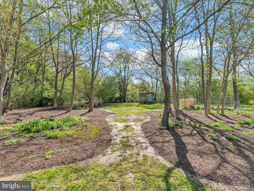 9811 PEERLESS ROAD