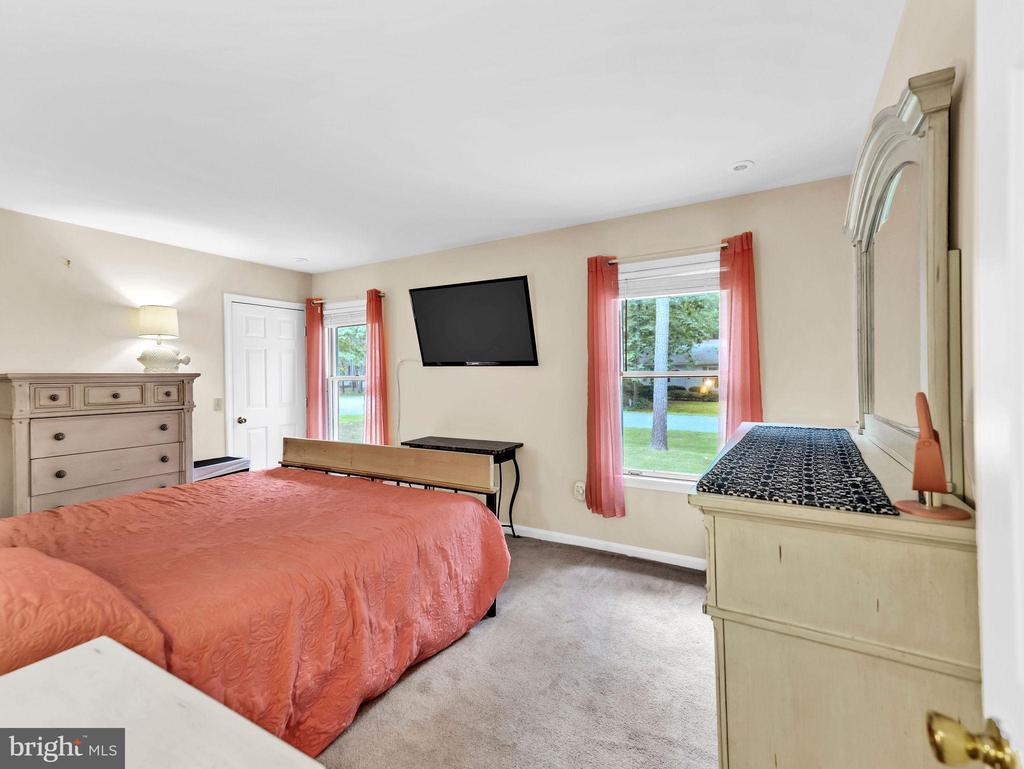 76 BIRDNEST DRIVE
