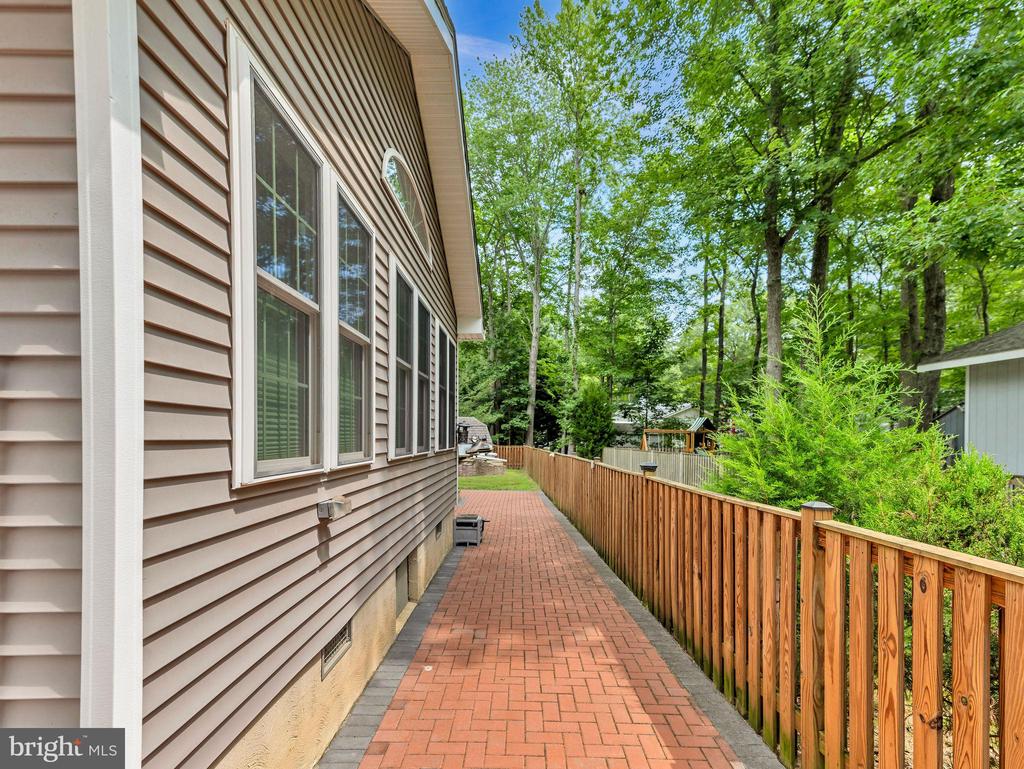 76 BIRDNEST DRIVE