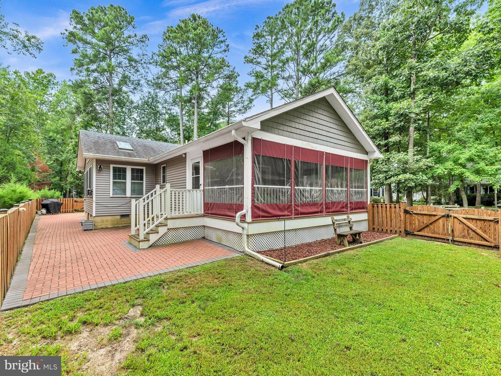 76 BIRDNEST DRIVE