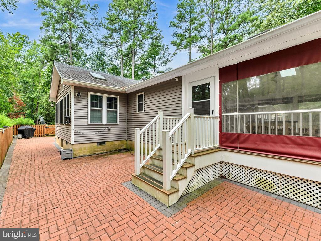 76 BIRDNEST DRIVE