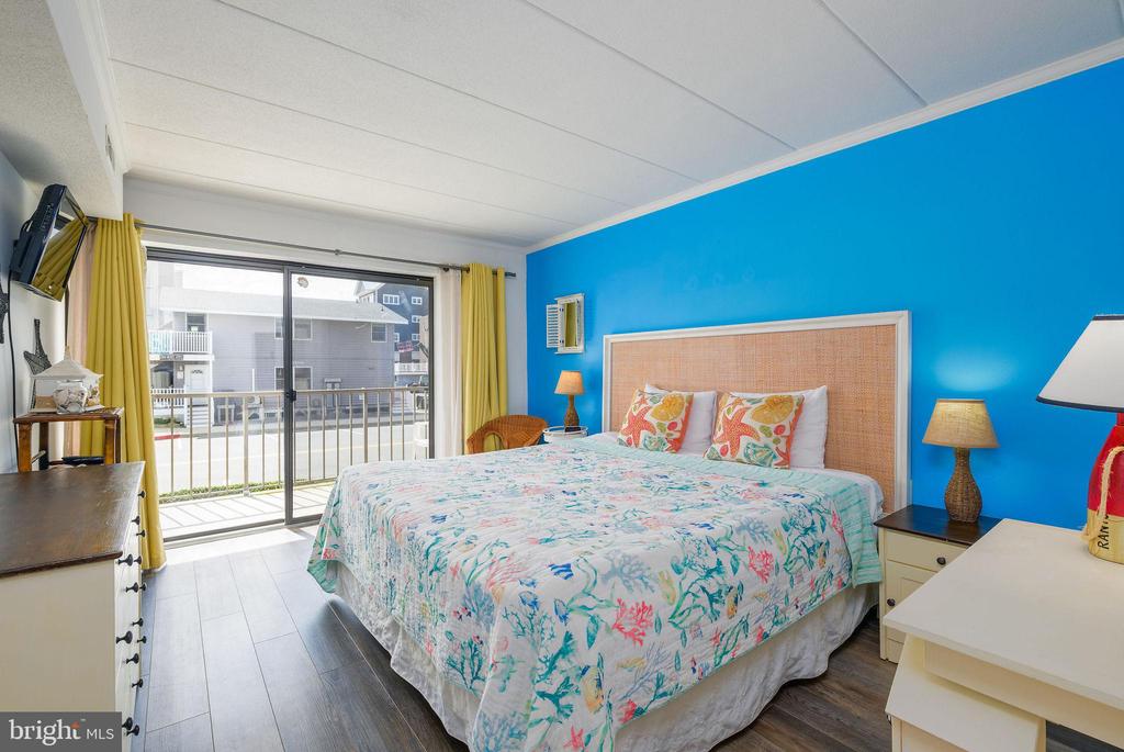 4 123RD STREET 103
