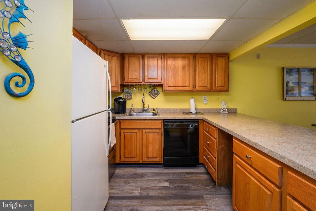 4 123RD STREET 103