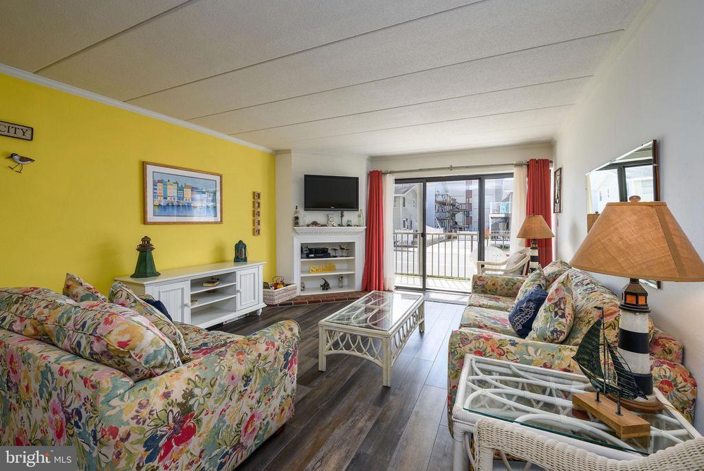 4 123RD STREET 103