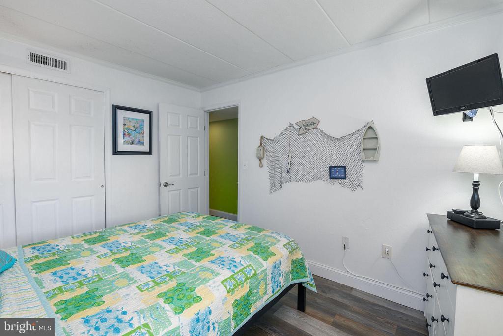 4 123RD STREET 103