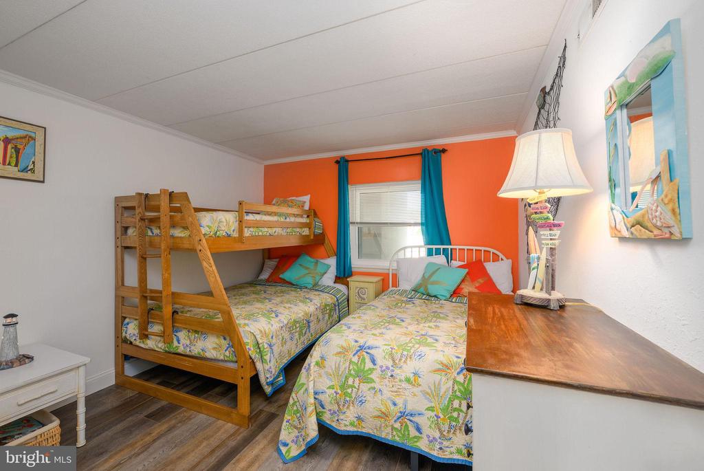 4 123RD STREET 103