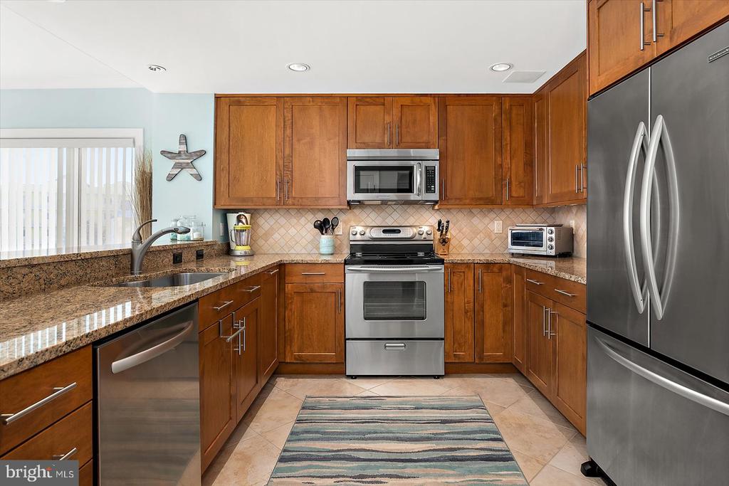 8 60TH STREET 302