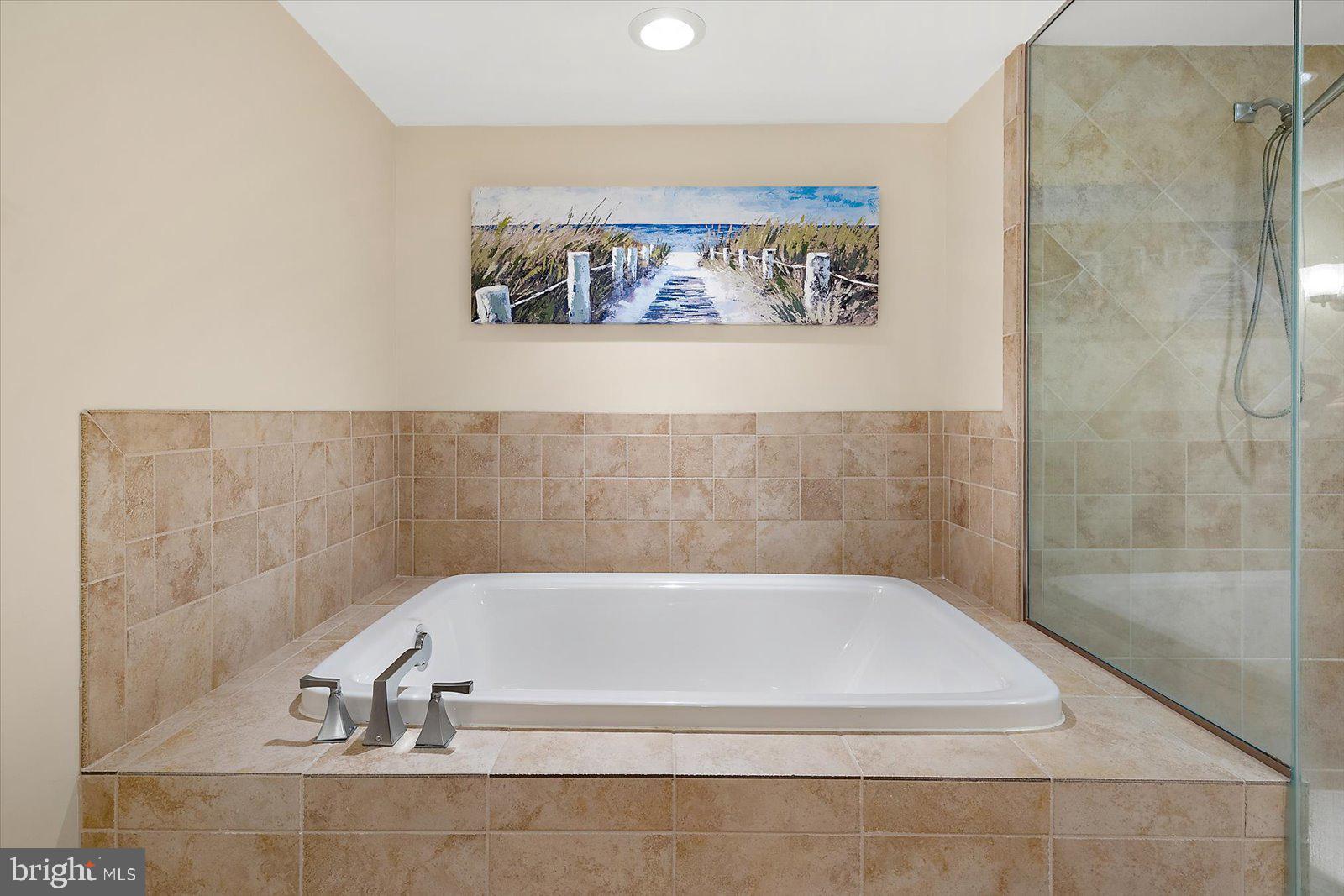 8 60TH STREET 302