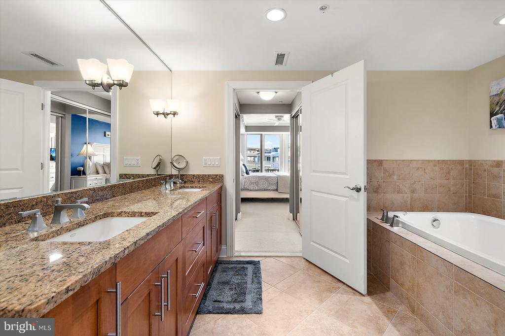 8 60TH STREET 302