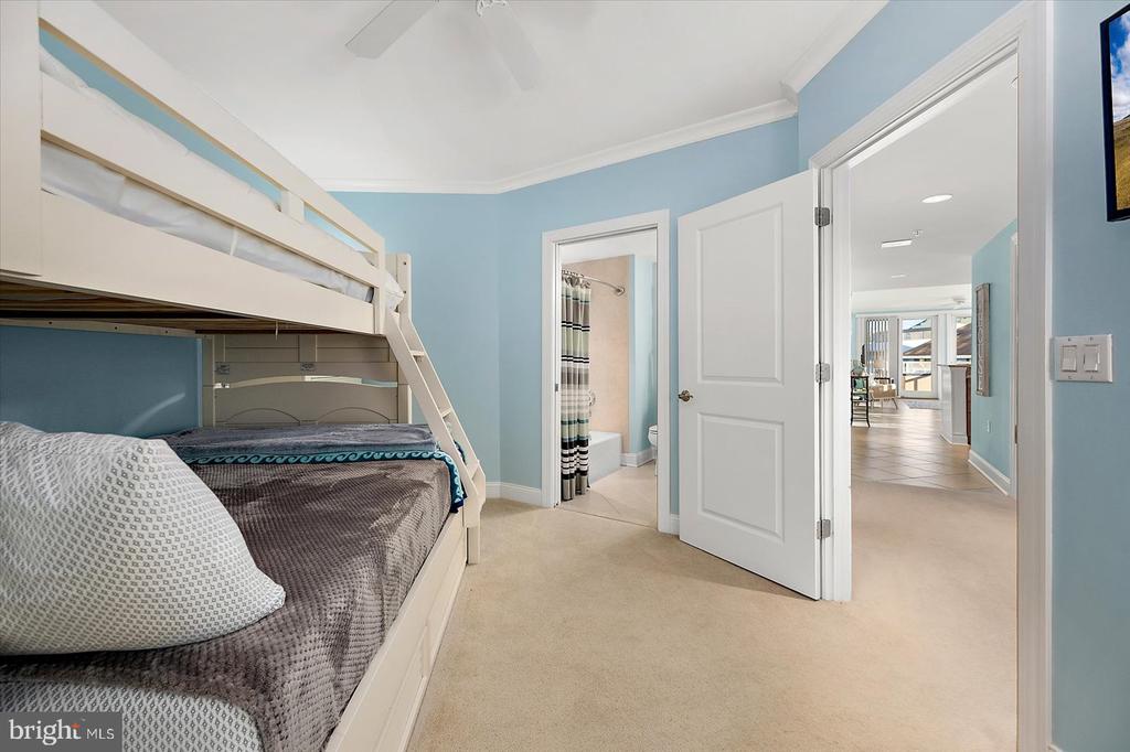 8 60TH STREET 302