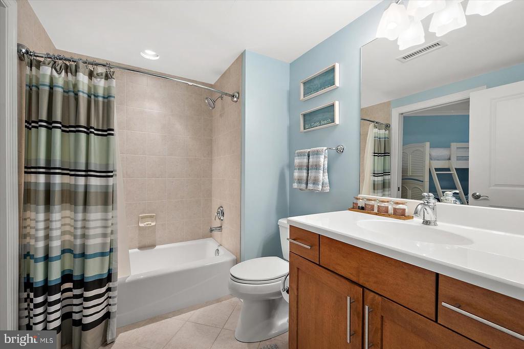 8 60TH STREET 302