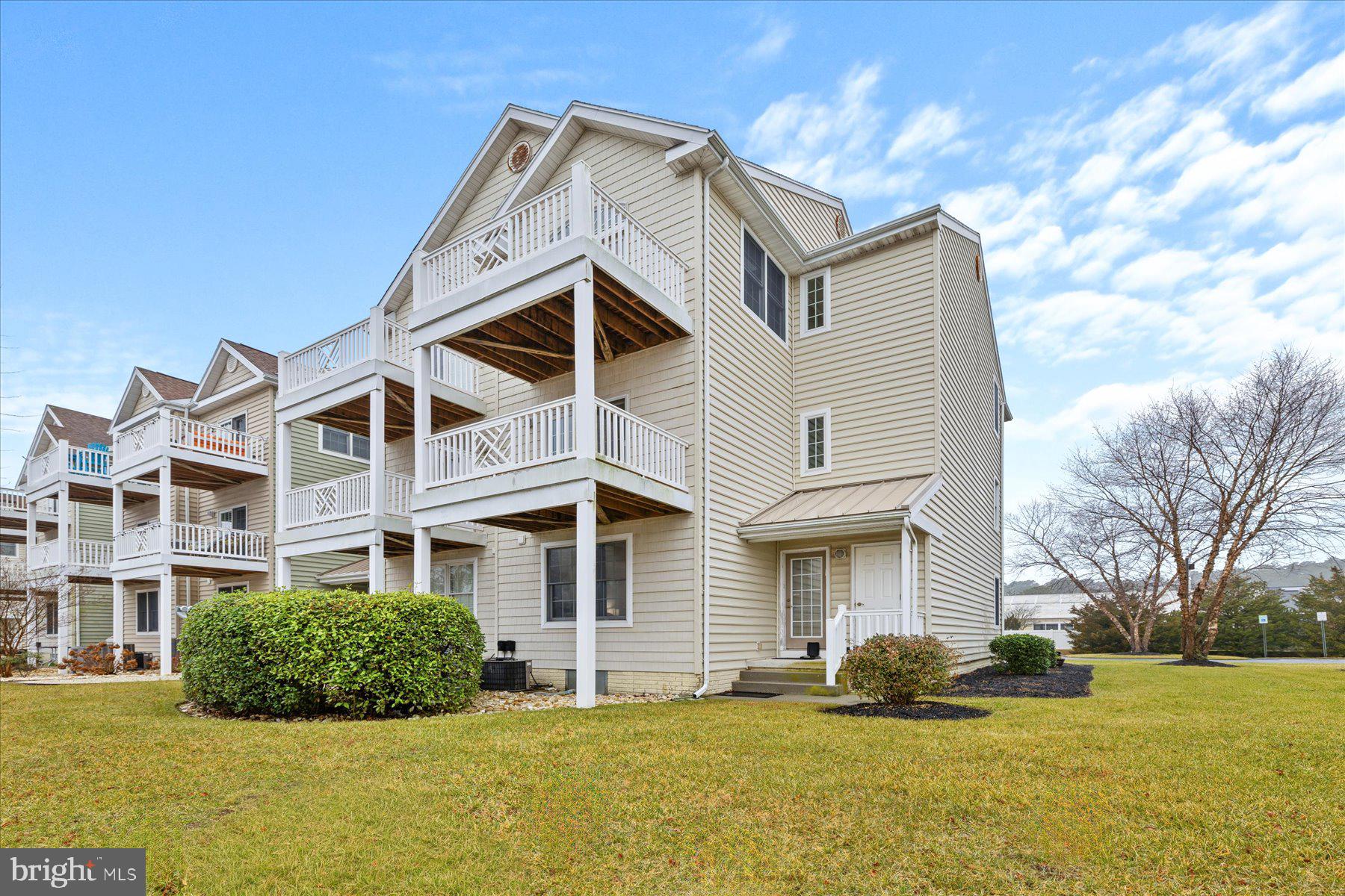 9823 GOLF COURSE ROAD 10