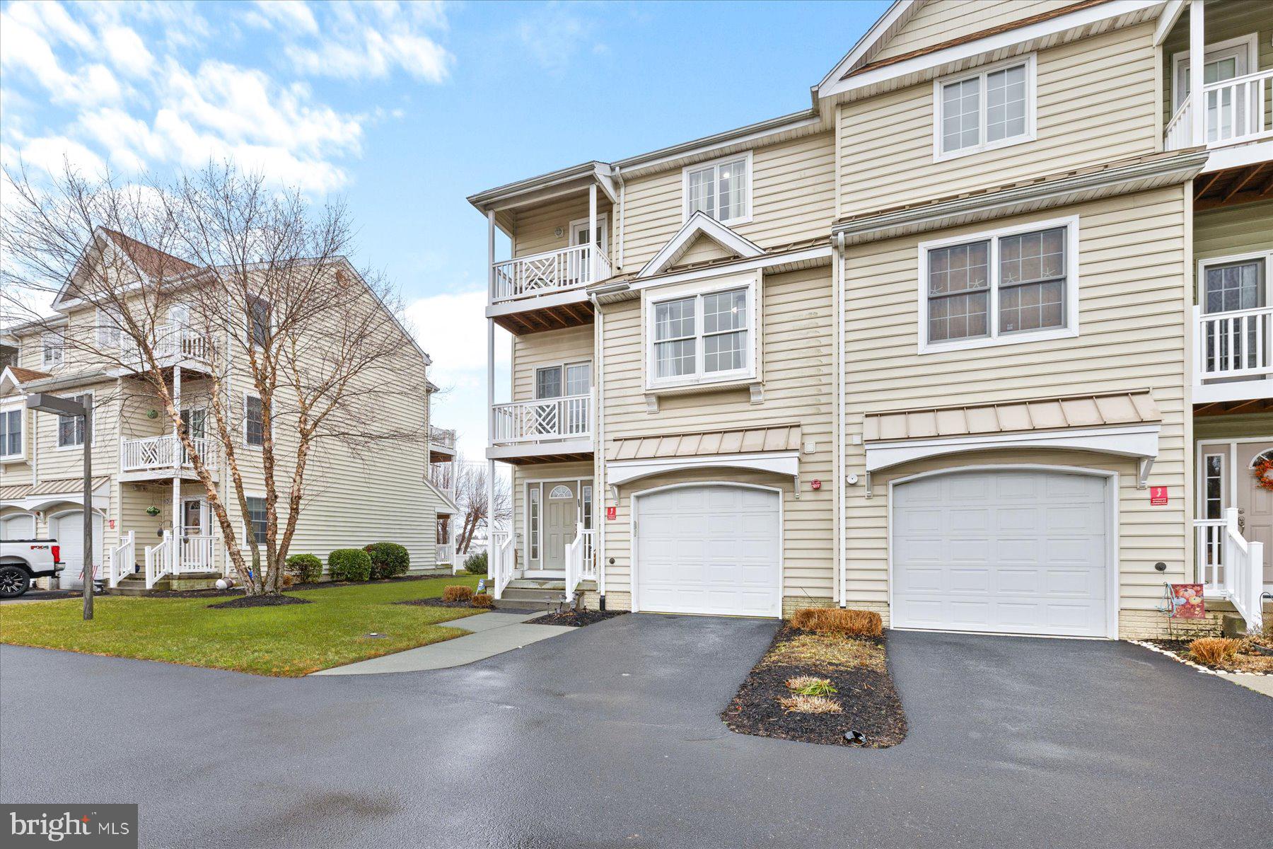 9823 GOLF COURSE ROAD 10