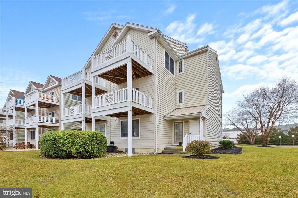 9823 GOLF COURSE ROAD 10