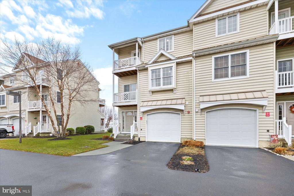 9823 GOLF COURSE ROAD 10