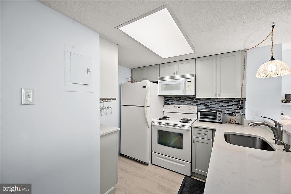 11500 COASTAL HIGHWAY 209
