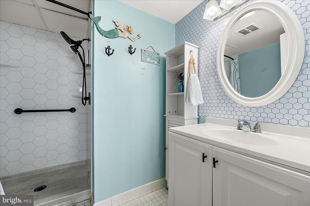 11500 COASTAL HIGHWAY 209