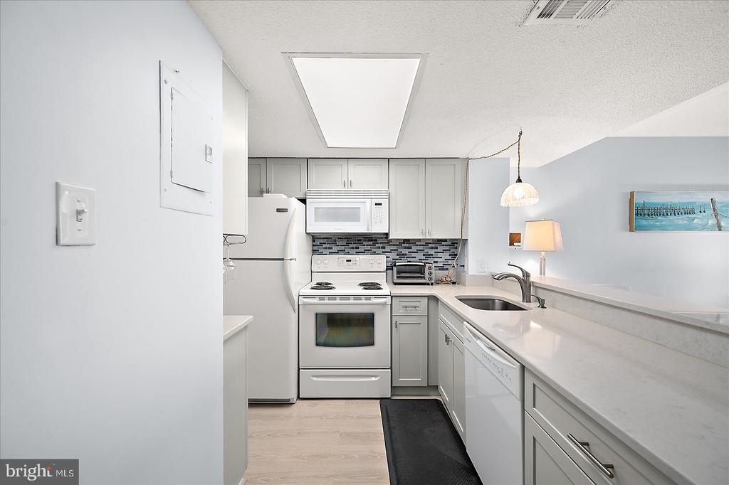 11500 COASTAL HIGHWAY 209
