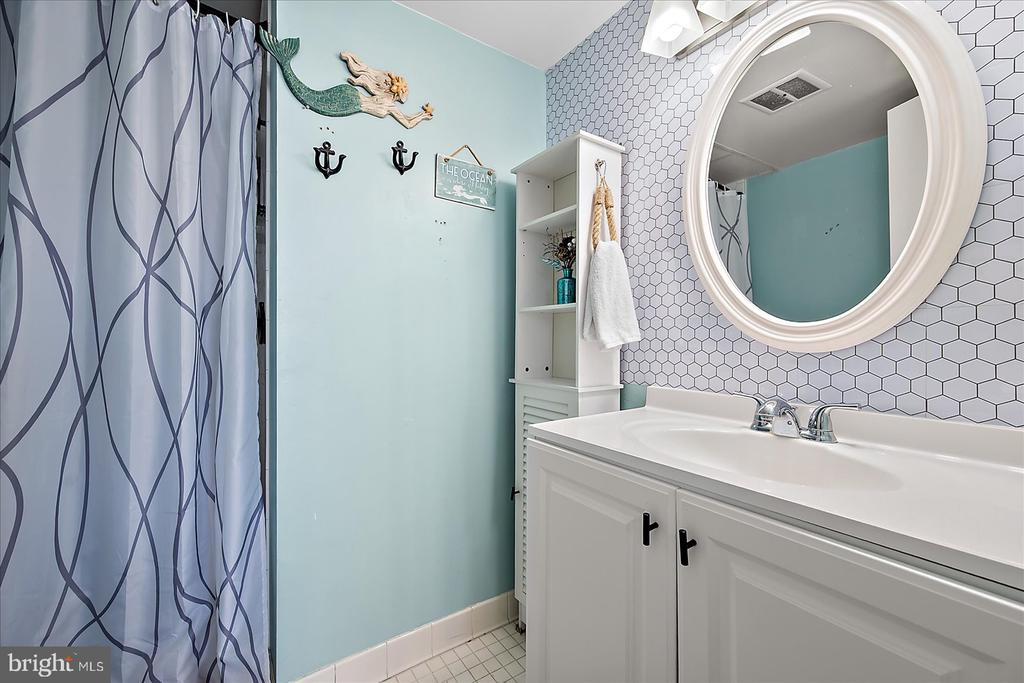 11500 COASTAL HIGHWAY 209