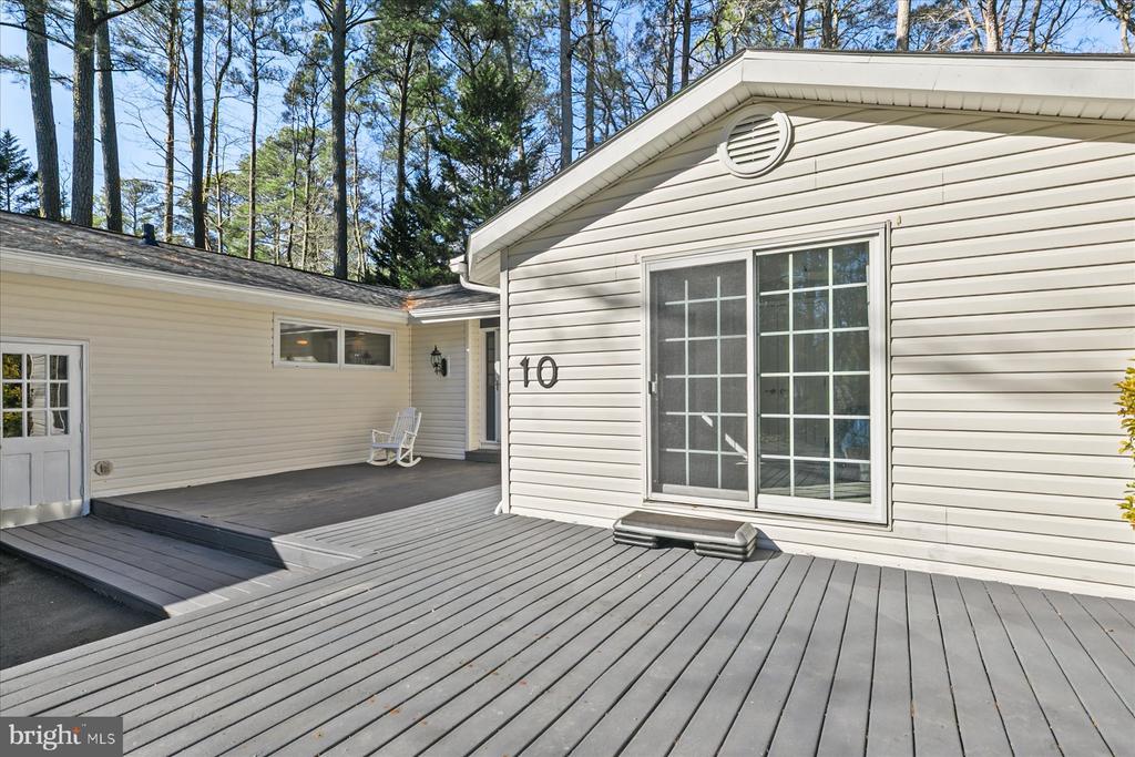 10 COVENTRY COURT