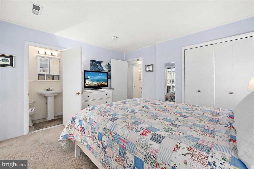 170 CAPTAINS QUARTERS ROAD 204
